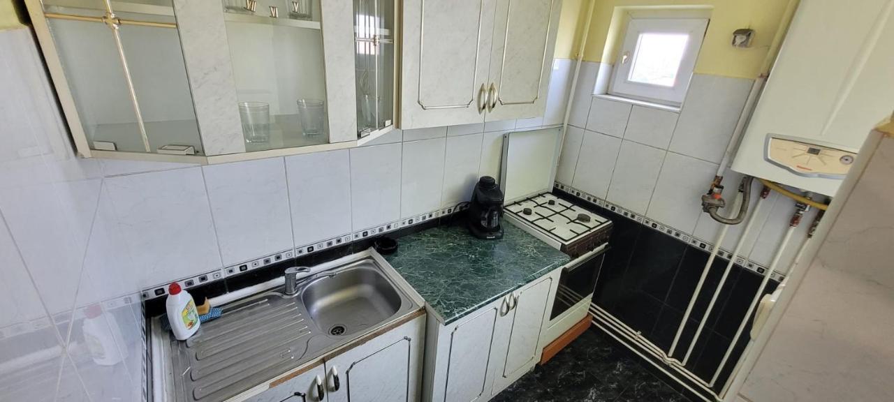 Ferienwohnung Flora Apartament Satu Mare Exterior foto
